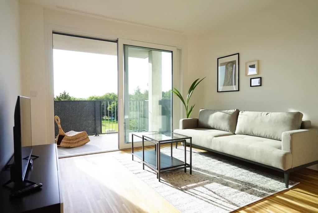Apartment With Terrace Near Metro Station And Spa Wien Exteriör bild