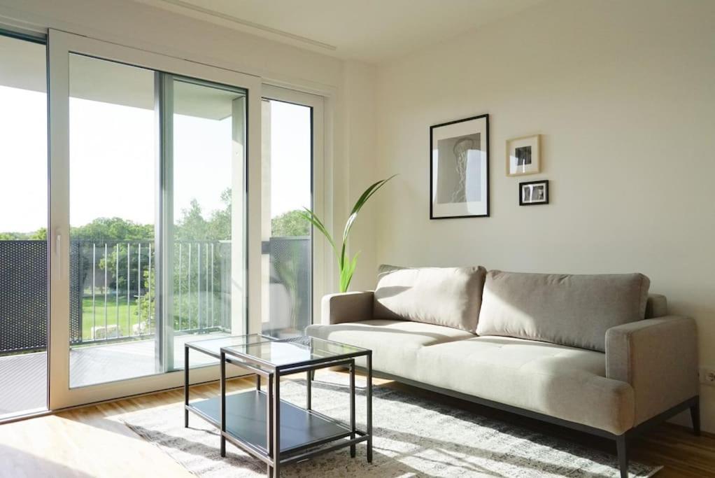 Apartment With Terrace Near Metro Station And Spa Wien Exteriör bild
